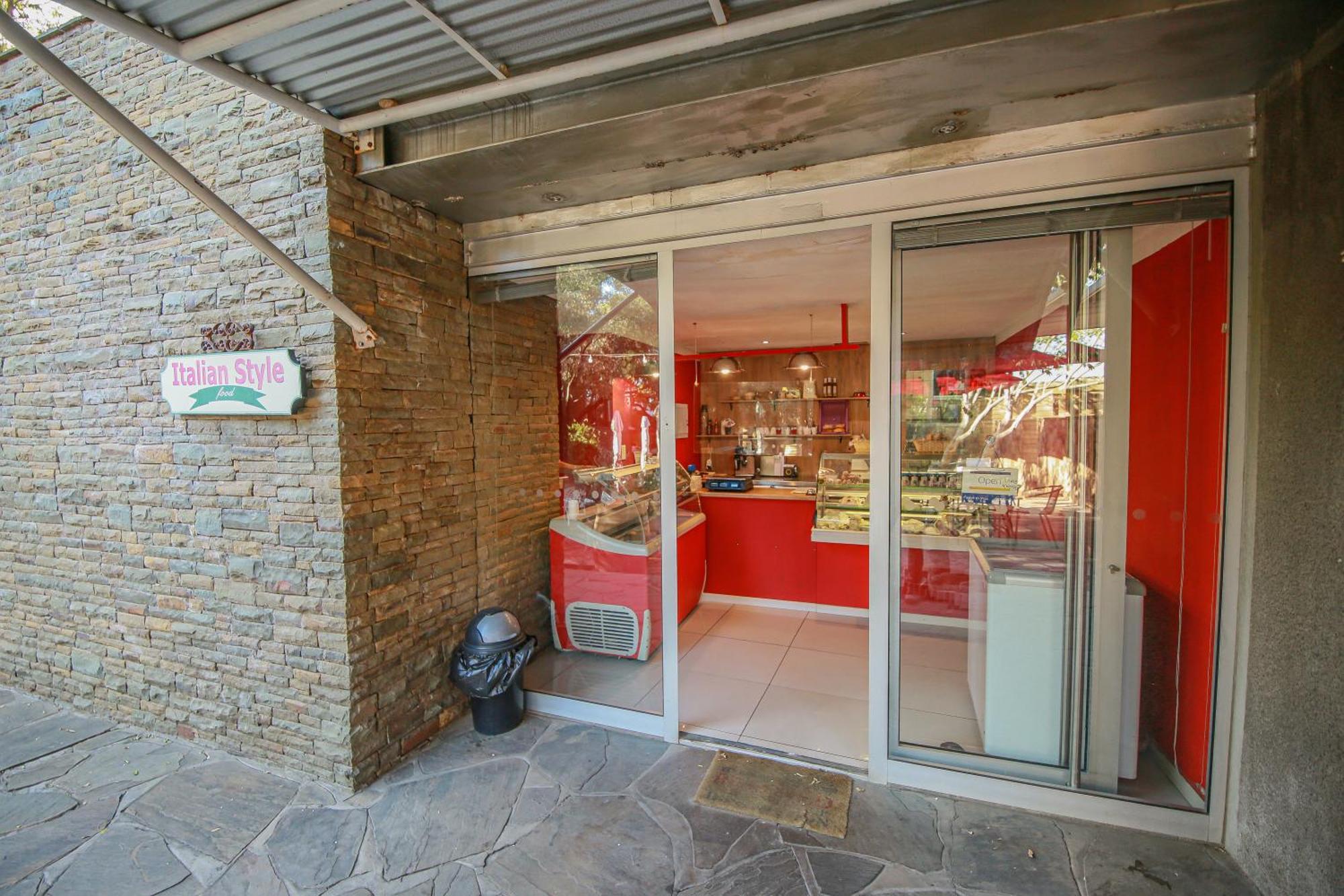 Suite 9 The Village Windhoek Extérieur photo